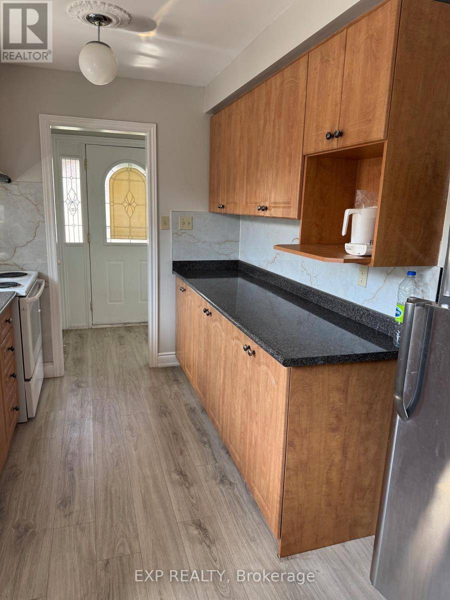 Brampton (central Park), ON L6S2T7,29 MALLARD CRESCENT