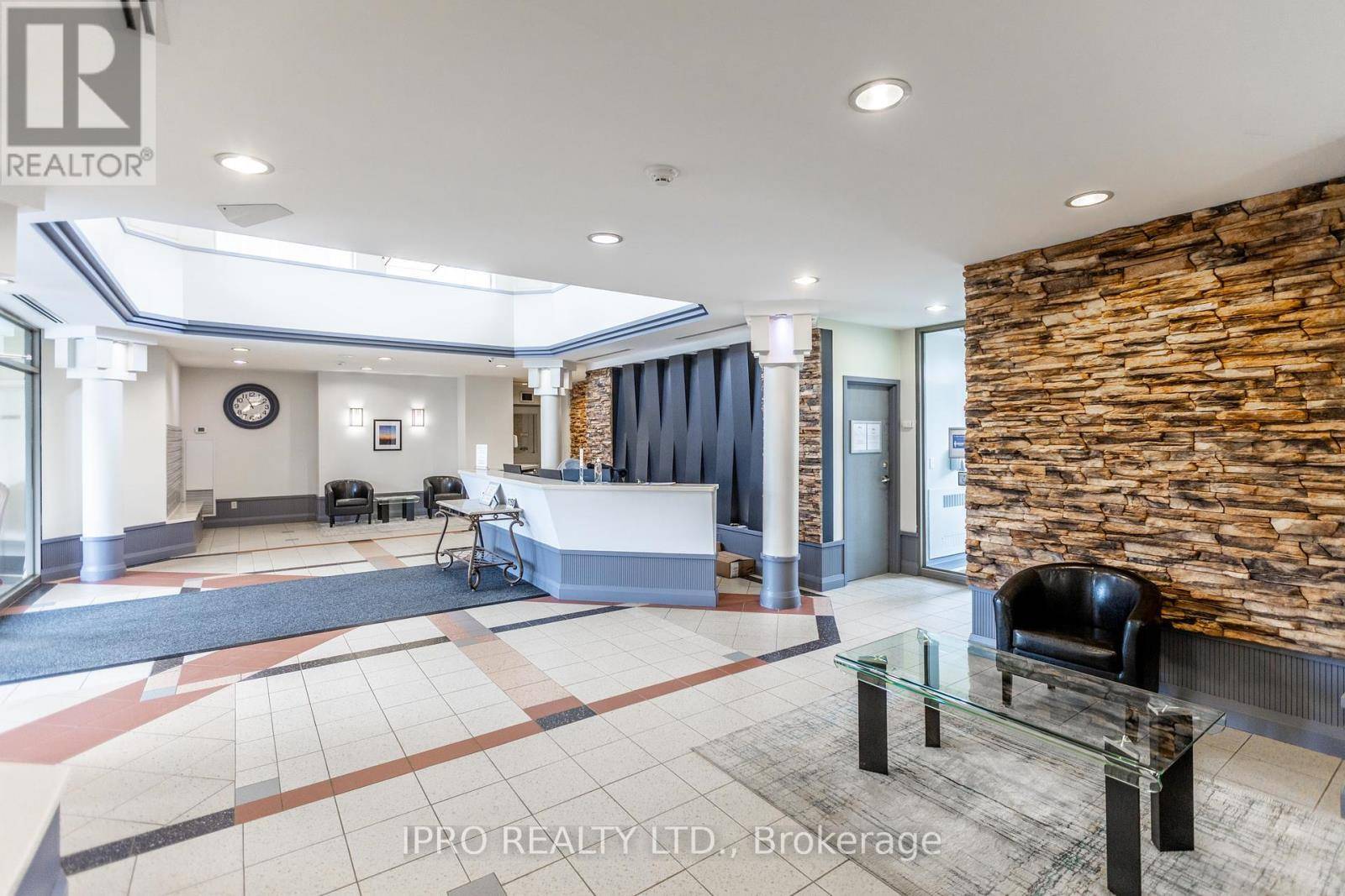 Mississauga (lakeview), ON L5E3K4,1150 Parkwest PL #503