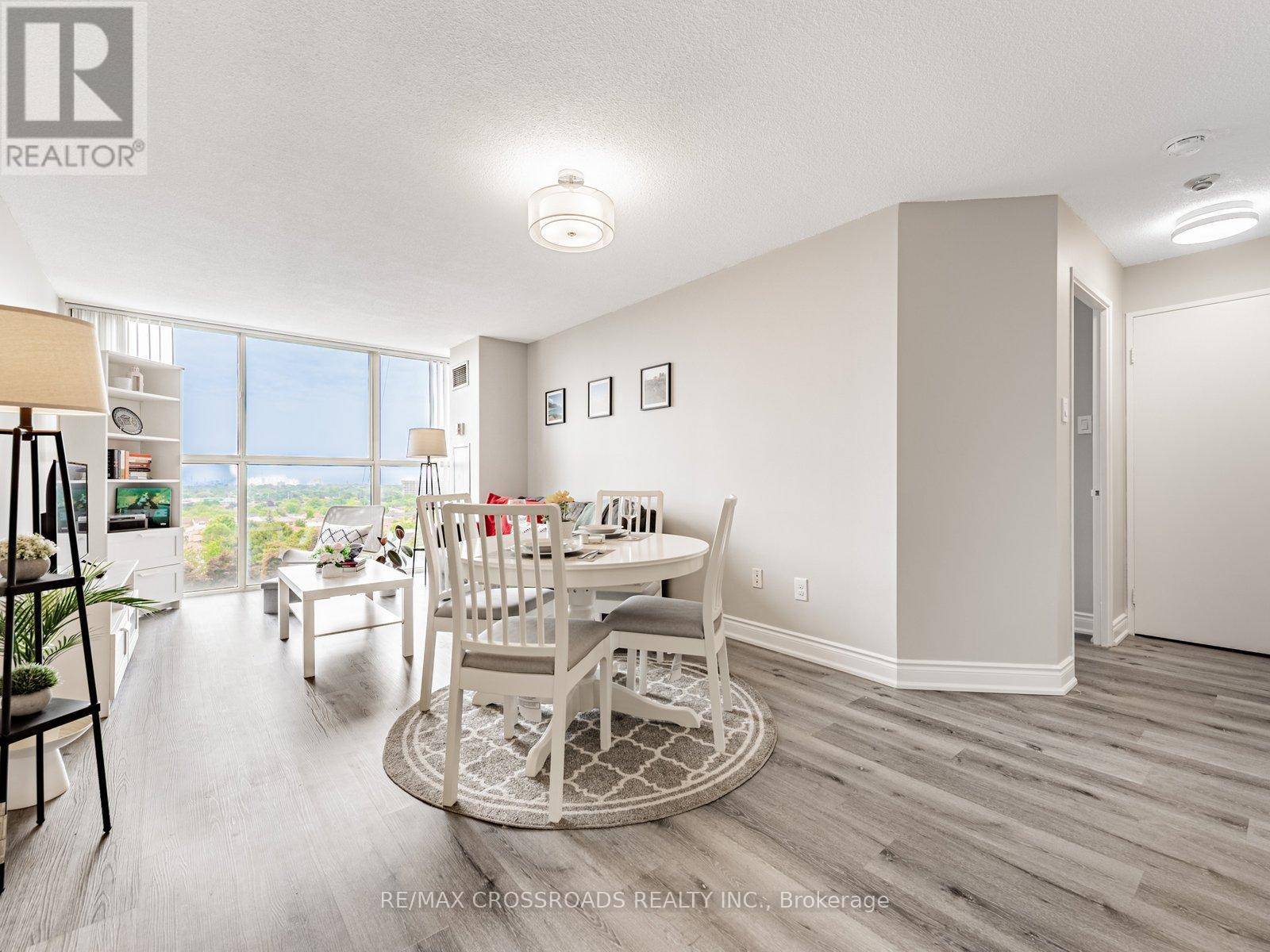 Mississauga (city Centre), ON L4Z2Y9,4205 Shipp DR #808