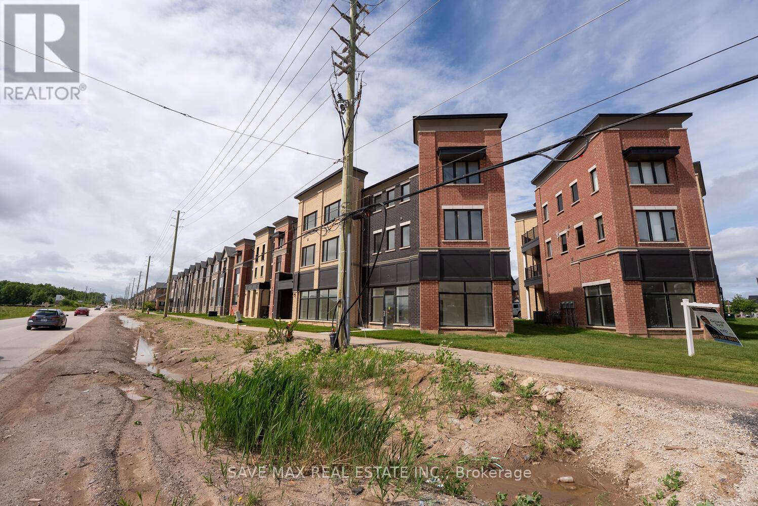Oakville (go Glenorchy), ON L6H0Z6,3299 Sixth Line #3