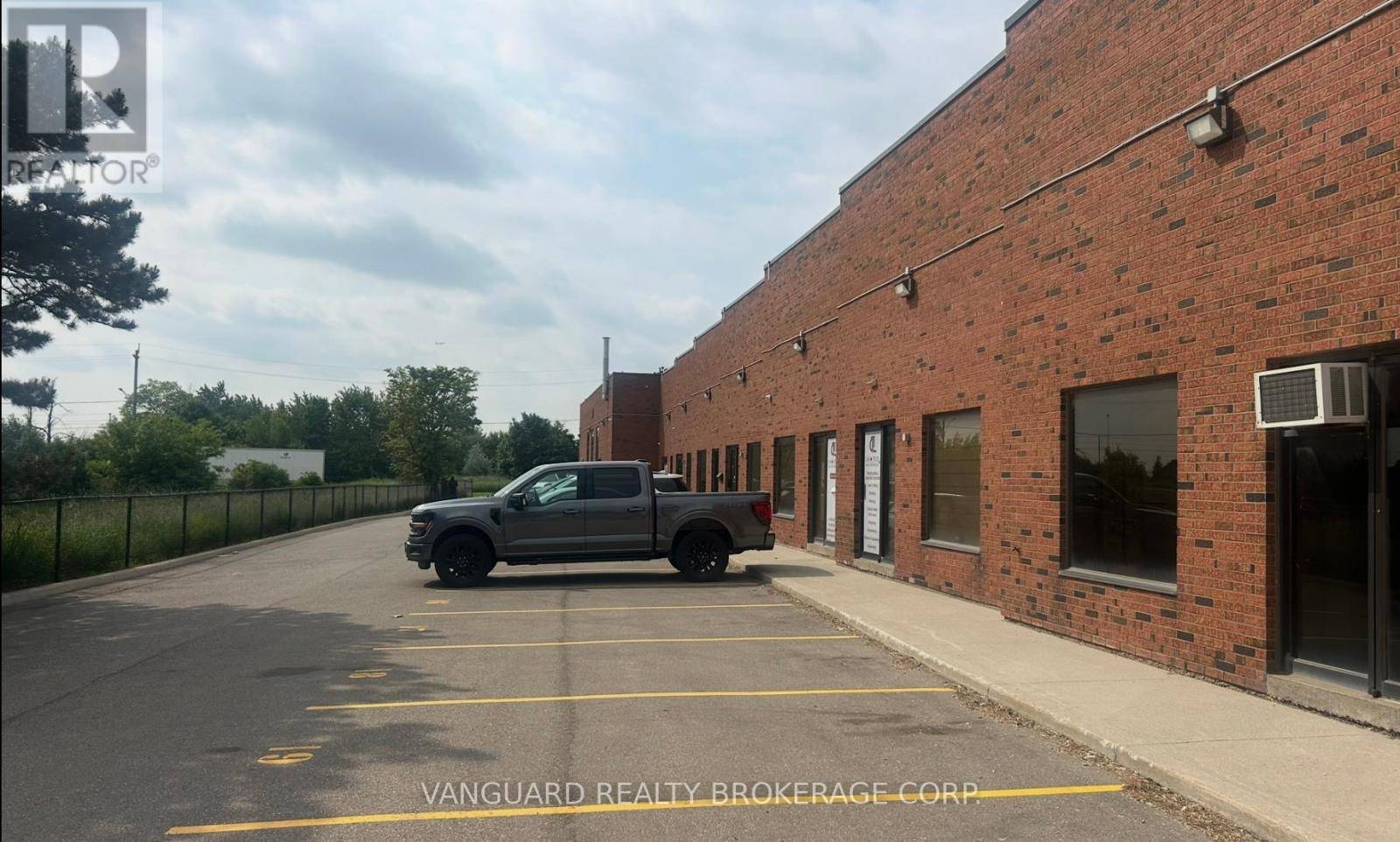 Brampton (steeles Industrial), ON L6T4N3,4 Alfred Kuehne BLVD #3
