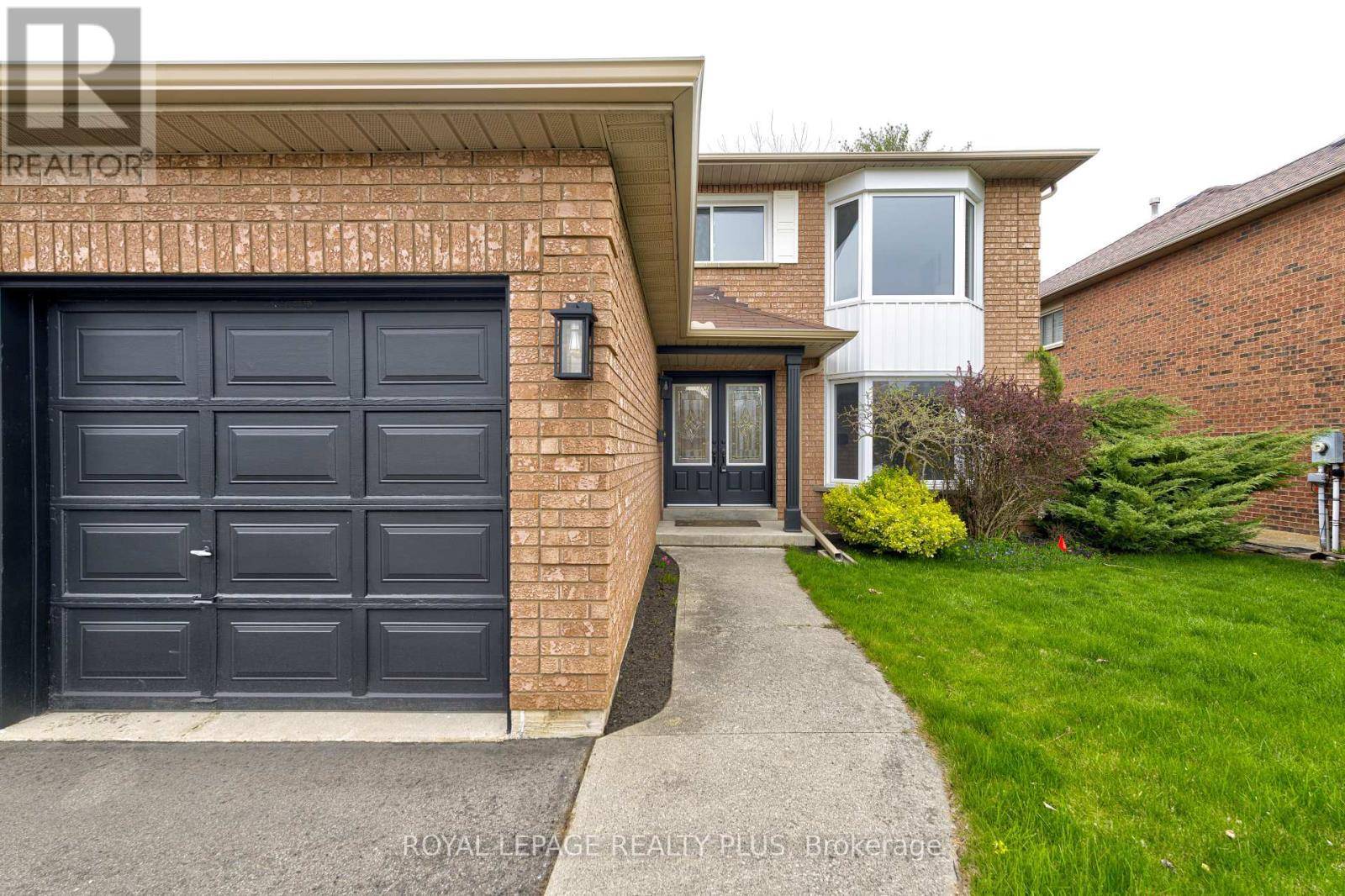 Burlington (brant), ON L7S2J6,1231 SABLE DRIVE