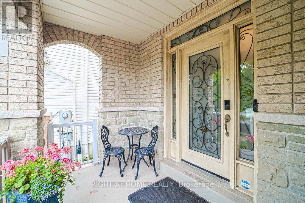 Milton (de Dempsey), ON L9T6E5,176 COOKE CRESCENT