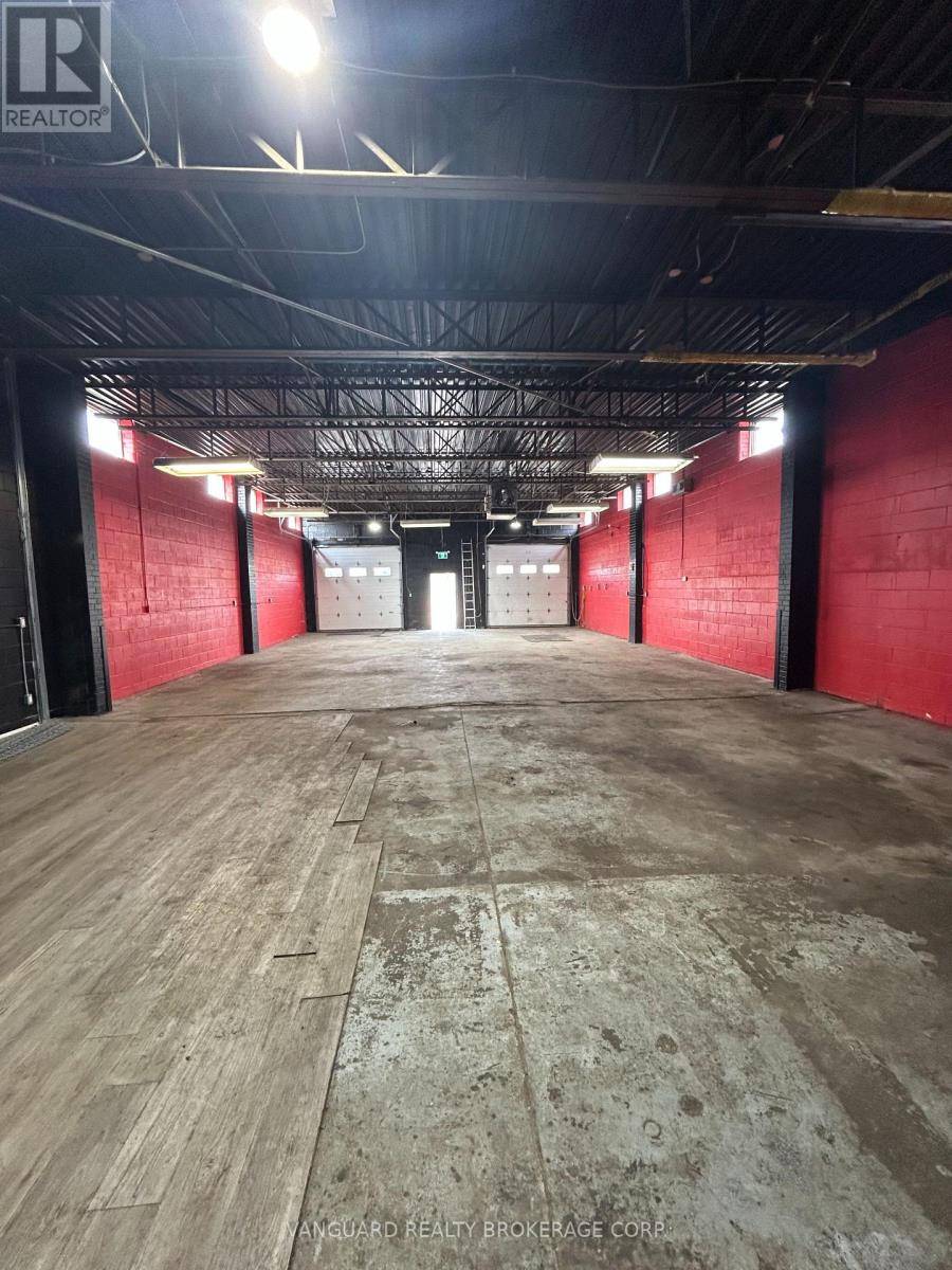 Toronto (york University Heights), ON M3J2B2,26 TANGIERS DRIVE