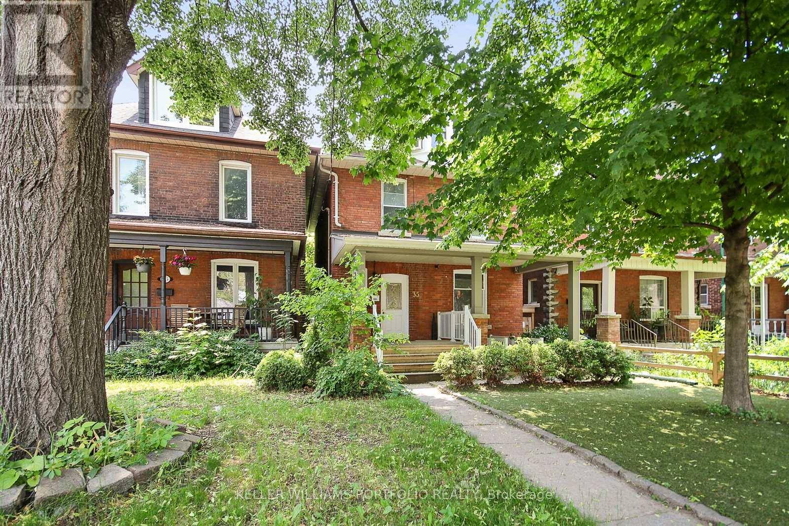 Toronto (high Park North), ON M6P1J6,35 Humberside AVE ##4