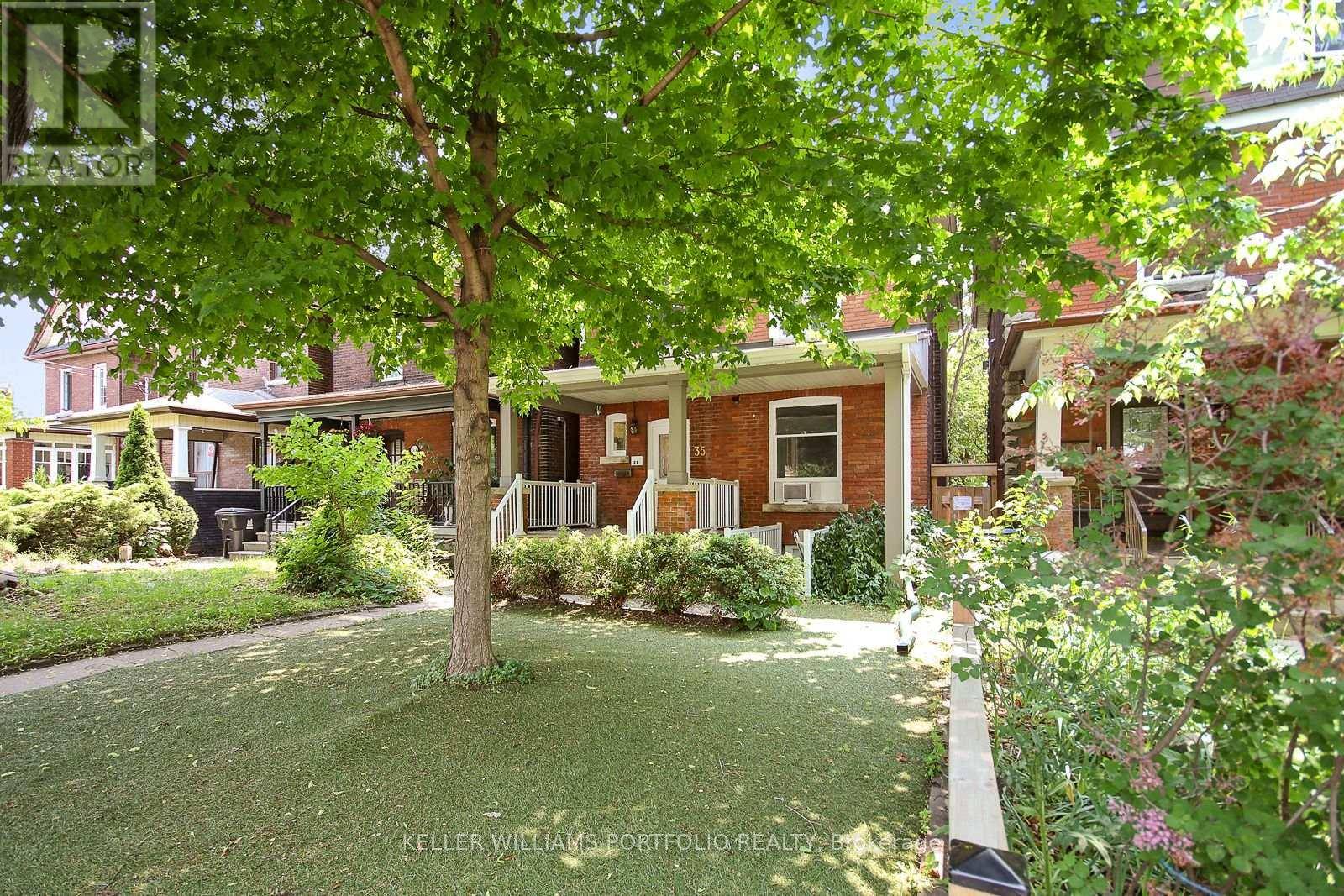 Toronto (high Park North), ON M6P1J6,35 Humberside AVE ##4