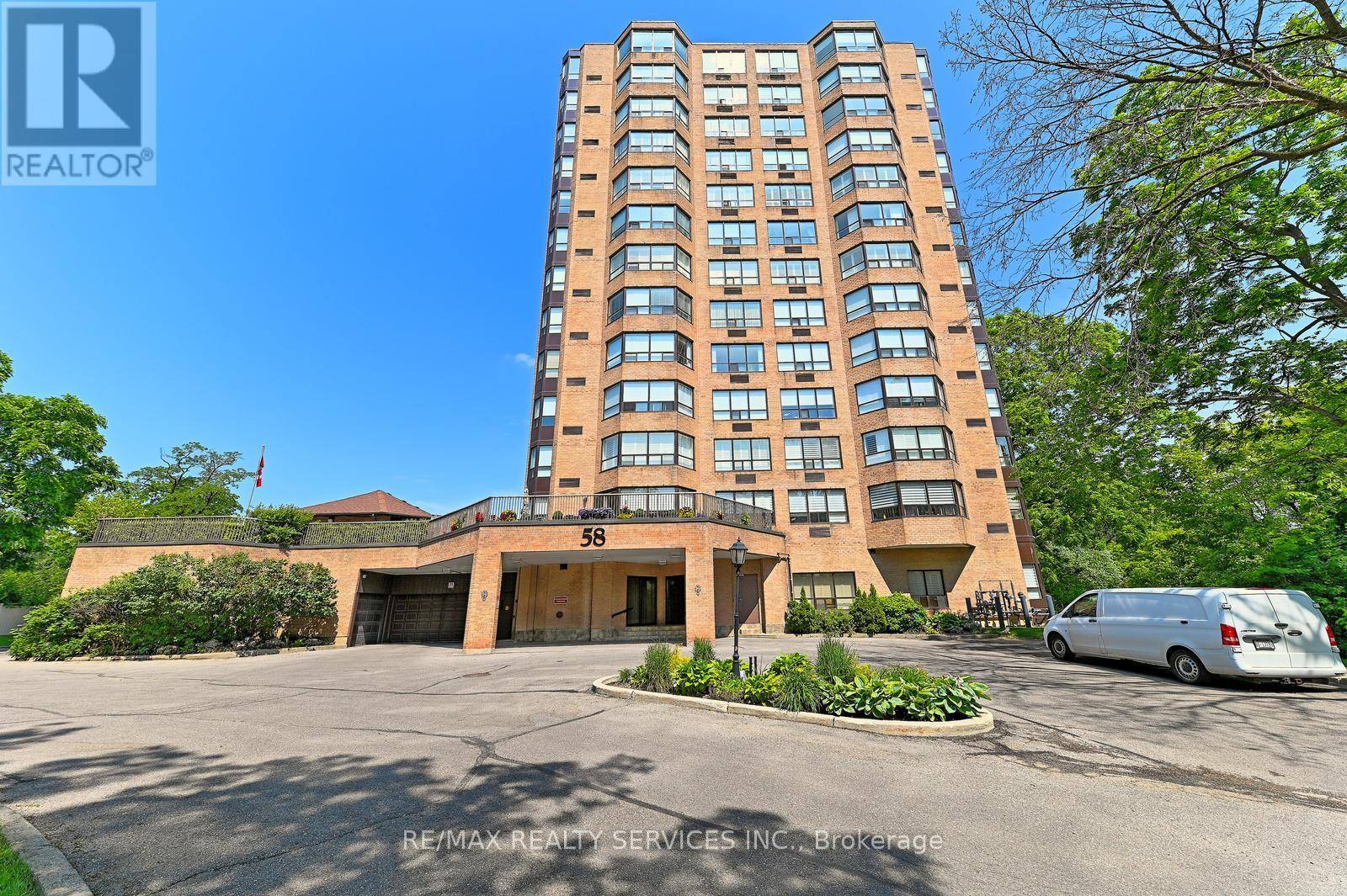 Brampton (downtown Brampton), ON L6V4A8,58 church ST East #402