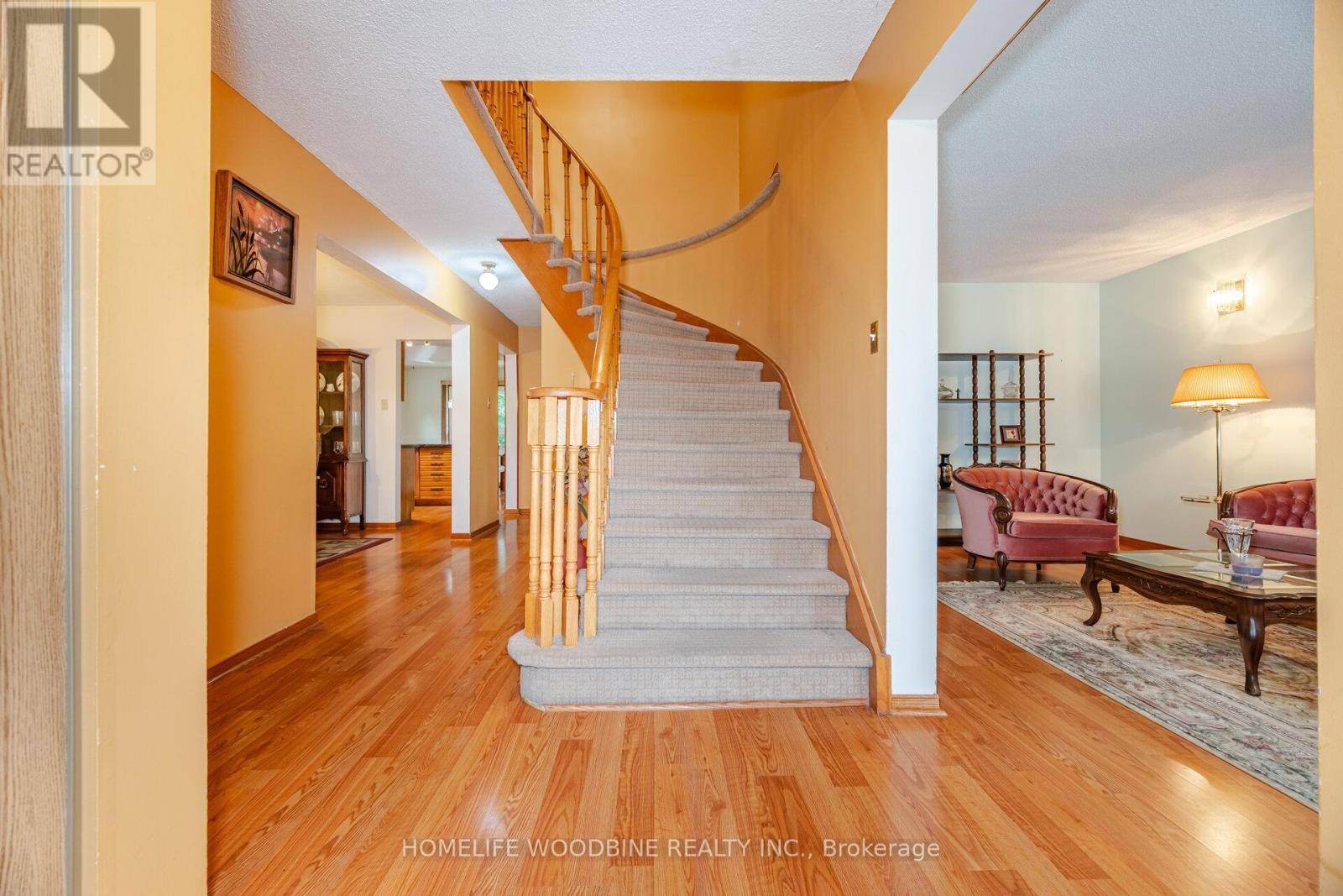 Brampton (brampton South), ON L6Y2S1,32 CHOPIN CRESCENT