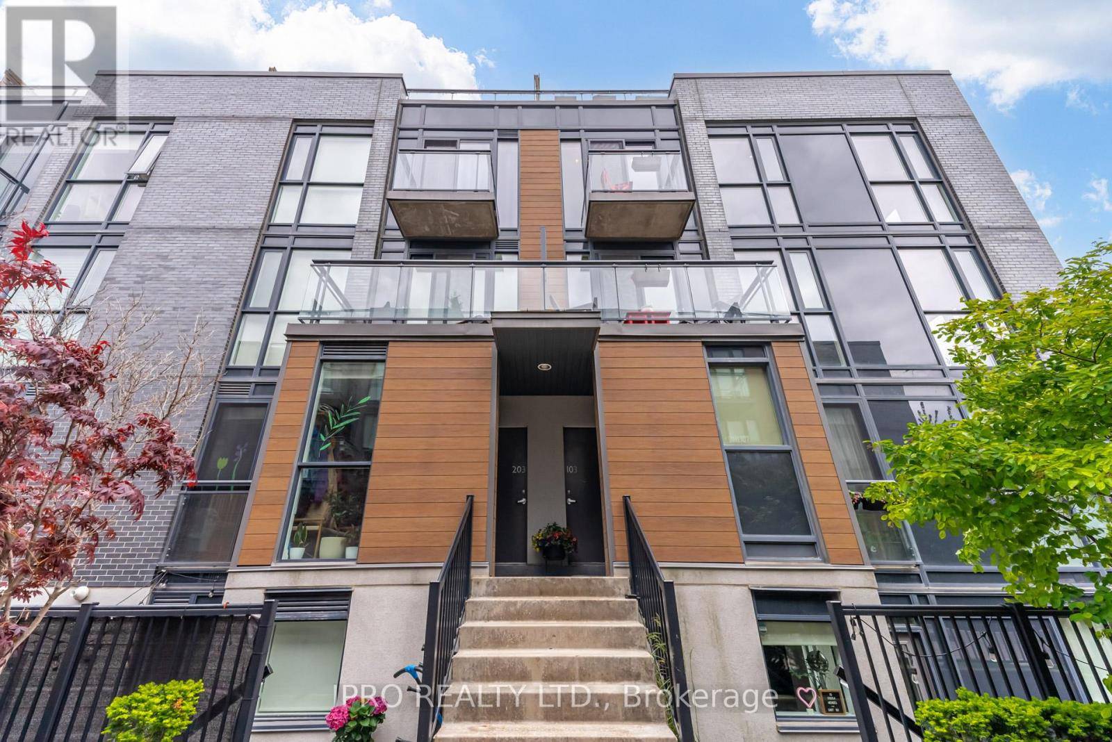 Toronto (dovercourt-wallace Emerson-junction), ON M6P0A9,15 Sousa Mendes ST #103
