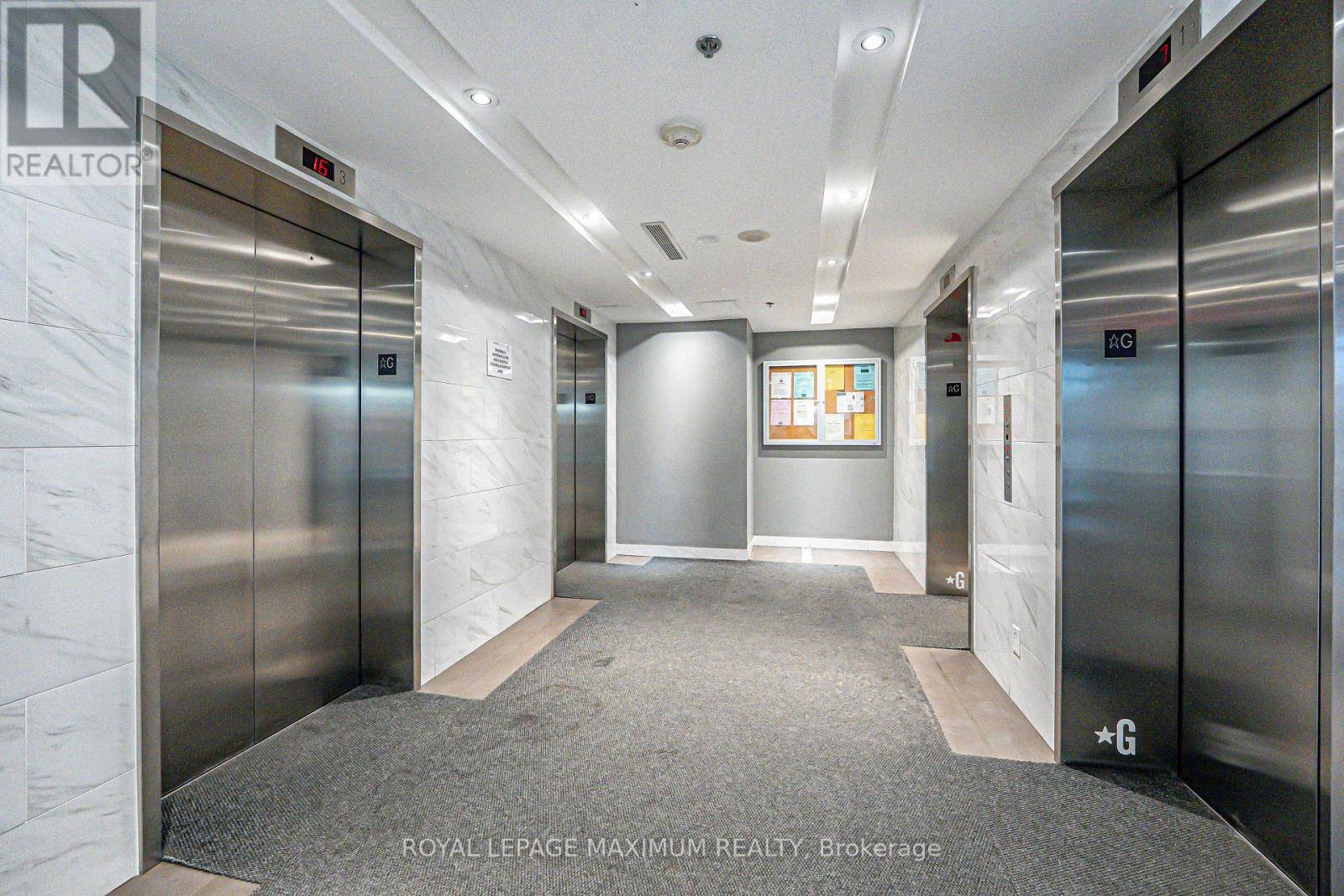 Toronto (south Parkdale), ON M6K0A5,38 Joe Shuster WAY #617