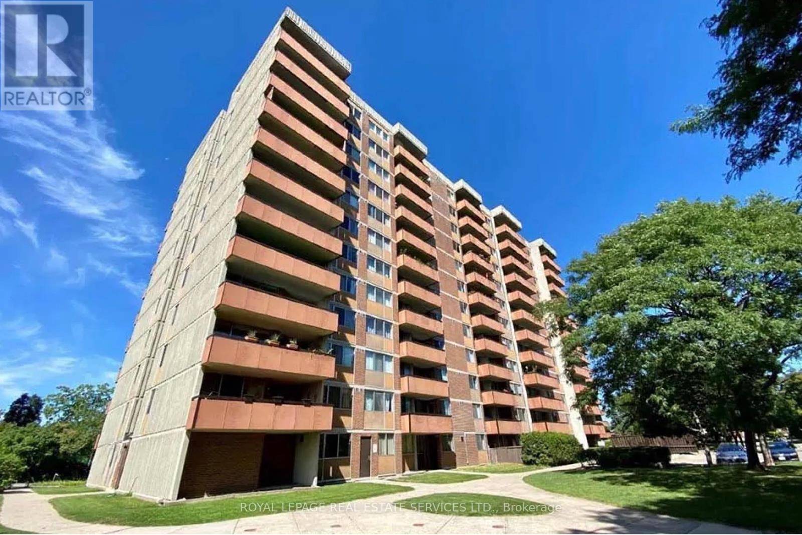Toronto (humber Heights), ON M9P3S9,165 La Rose AVE #915