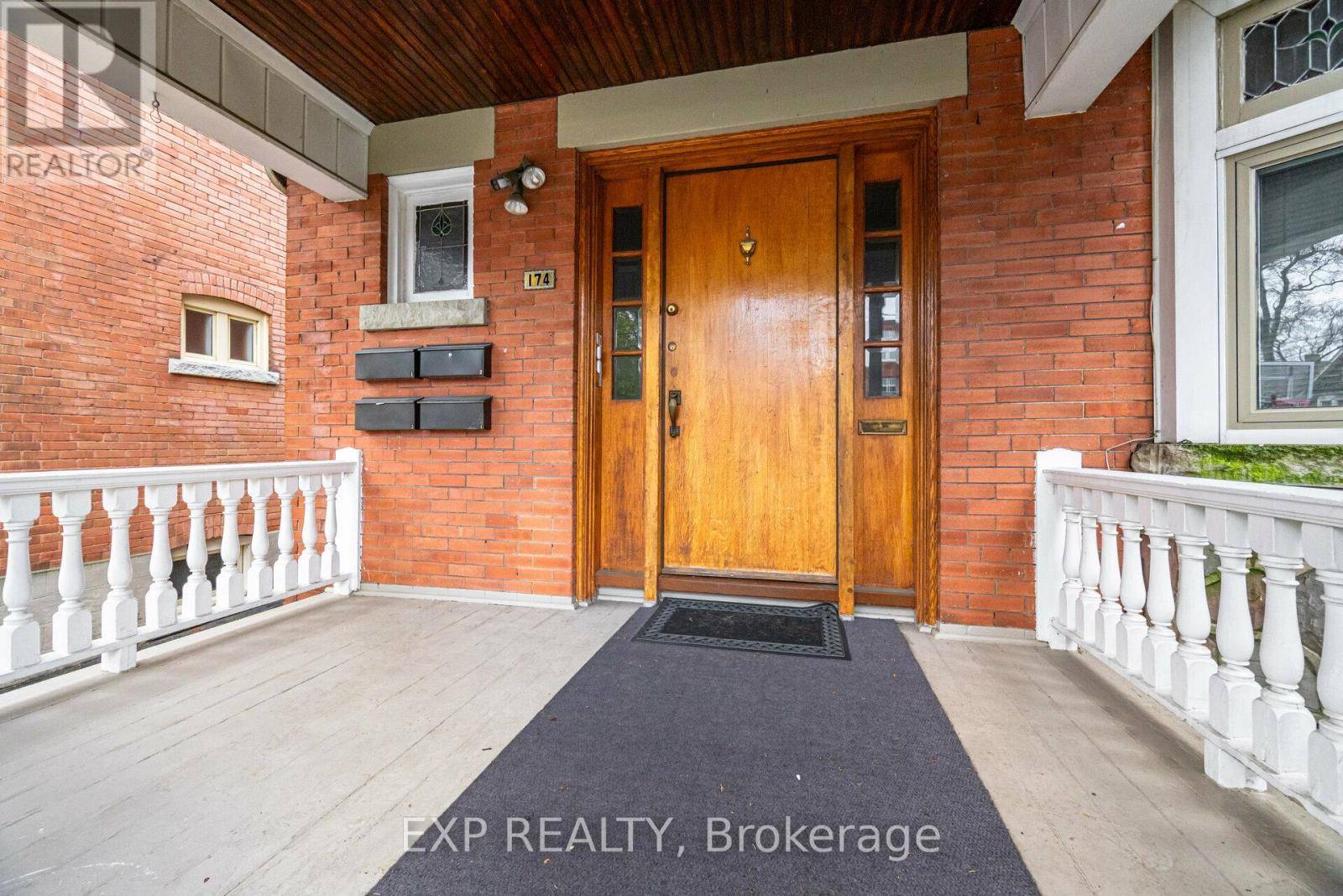 Toronto (high Park North), ON M6P2Z7,174 Evelyn AVE #Main