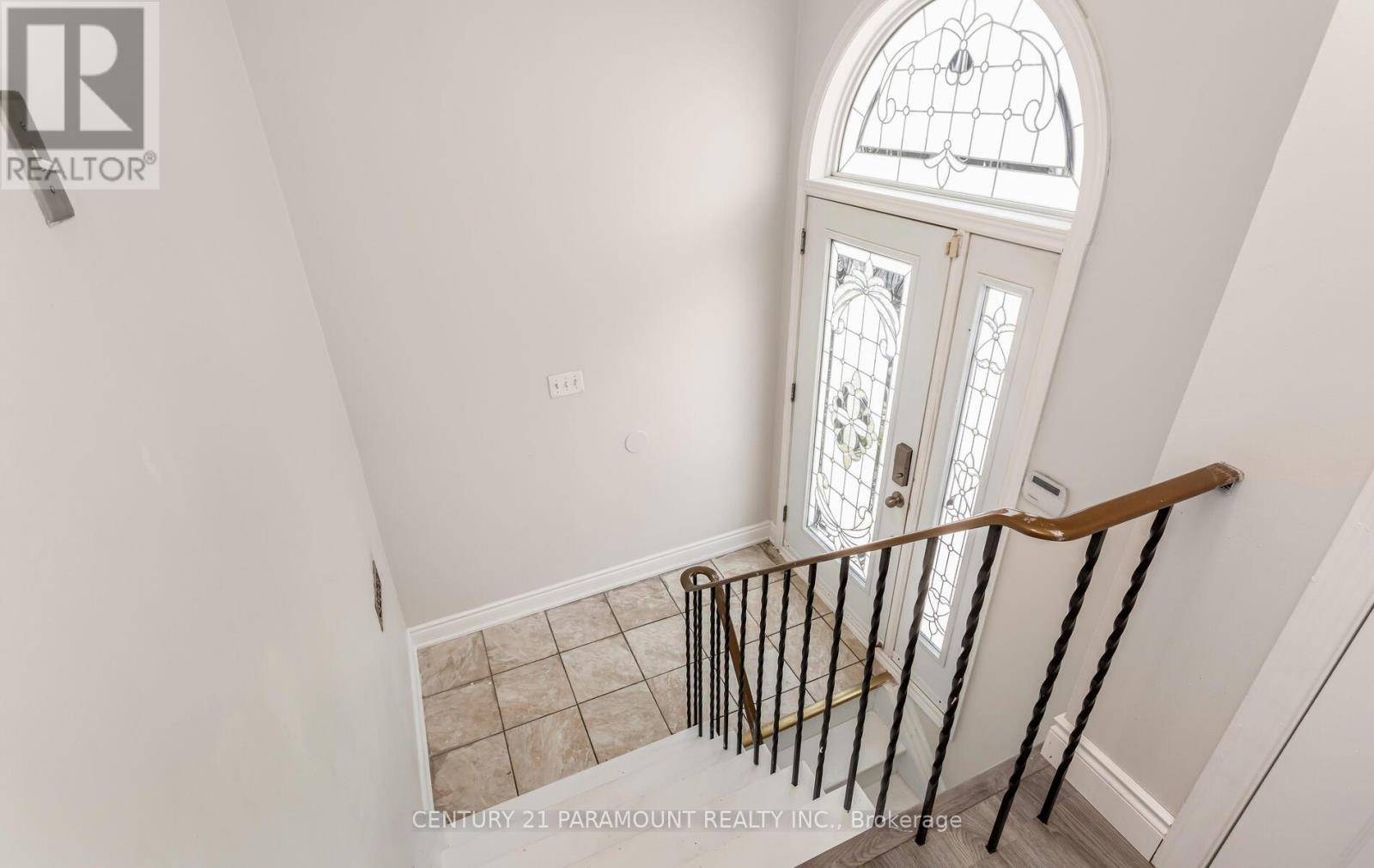 Brampton (central Park), ON L6S3E7,12 MONTJOY CRESCENT