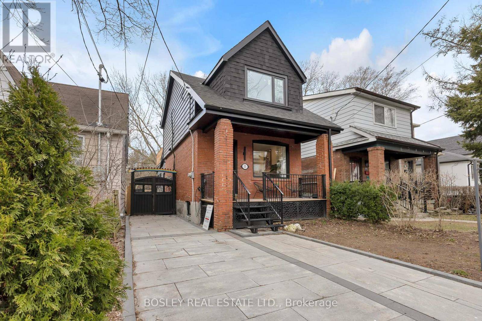 Toronto (lambton Baby Point), ON M6S4S1,25 WARREN CRESCENT