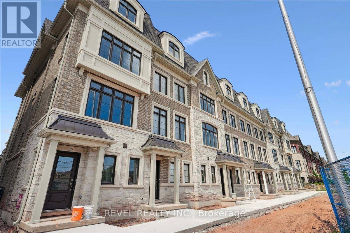 Oakville (ro River Oaks), ON L6H7H2,2150 Trafalgar RD #51