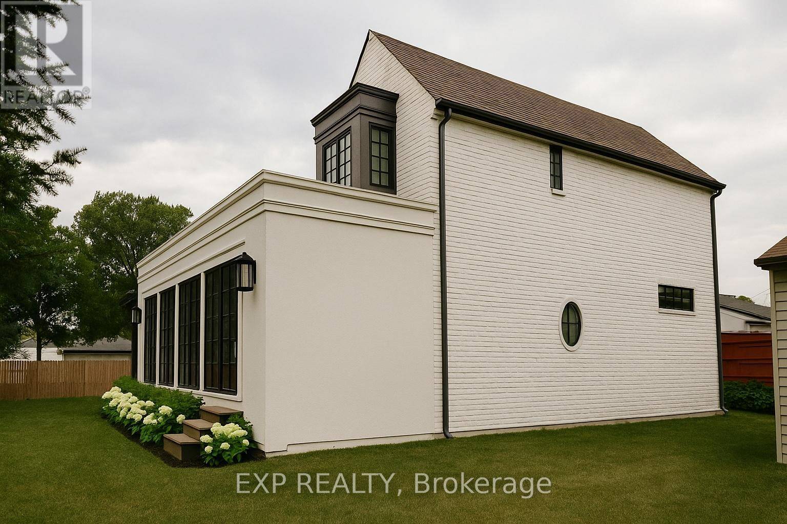 Burlington (shoreacres), ON L7L2P4,271 LINDEN AVENUE