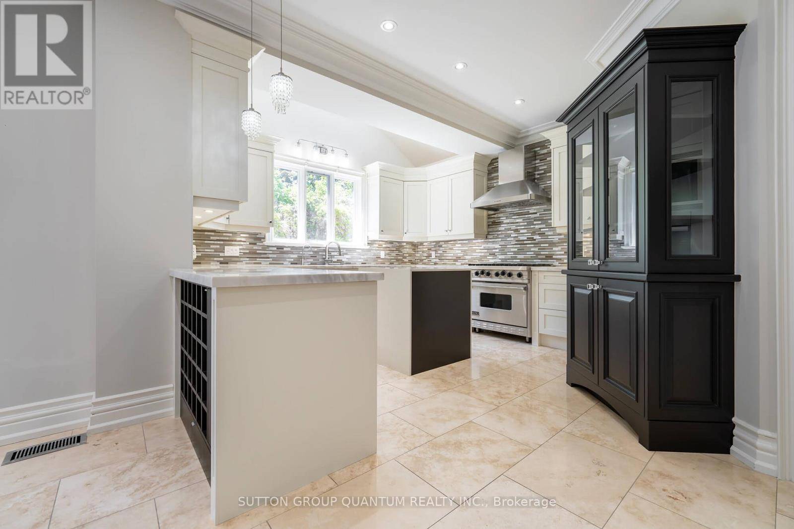Toronto (princess-rosethorn), ON M9A1M1,57 BYWOOD DRIVE