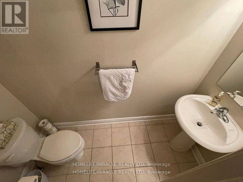 Brampton (vales Of Castlemore North), ON L6P1Y7,14 MOUNT ROYAL CIRCLE