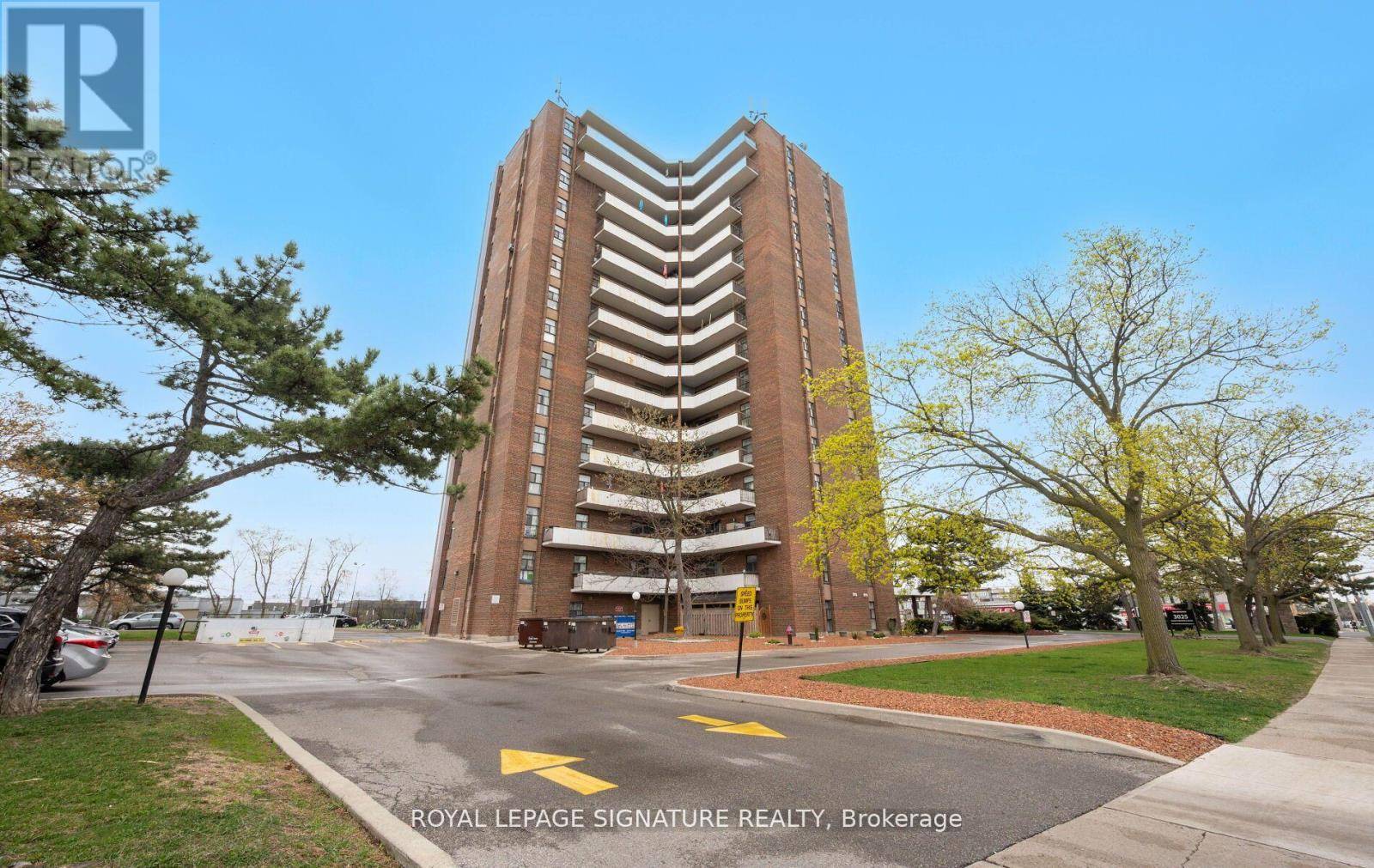 Mississauga (applewood), ON L4Y3A1,3025 Queen Frederica DR #201