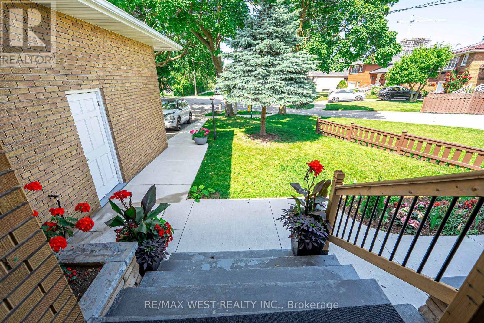 Toronto (islington-city Centre West), ON M9B1K4,59 Redcar AVE #Lower