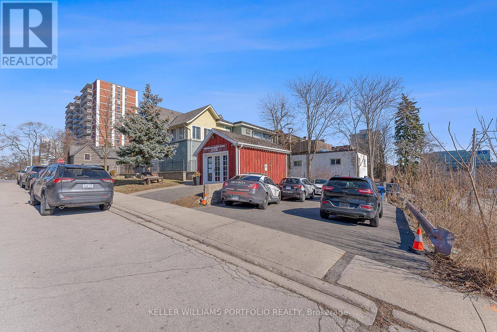 Mississauga (port Credit), ON L5G2T4,20 Stavebank RD #100