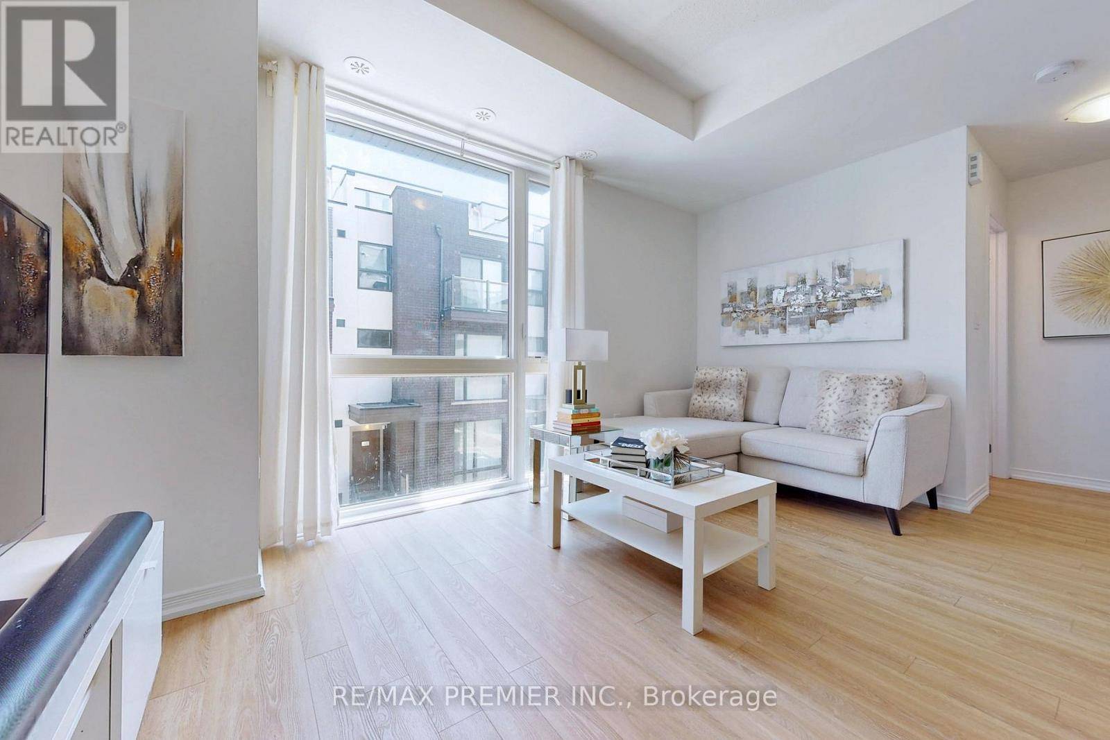 Toronto (islington-city Centre West), ON M8Z3L2,32 Fieldway RD #121