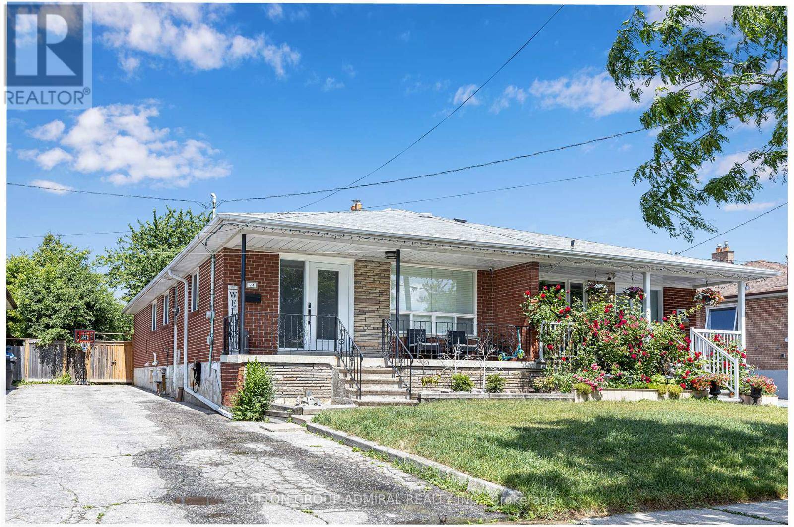 Toronto (york University Heights), ON M3J1V8,24 HUCKNALL ROAD