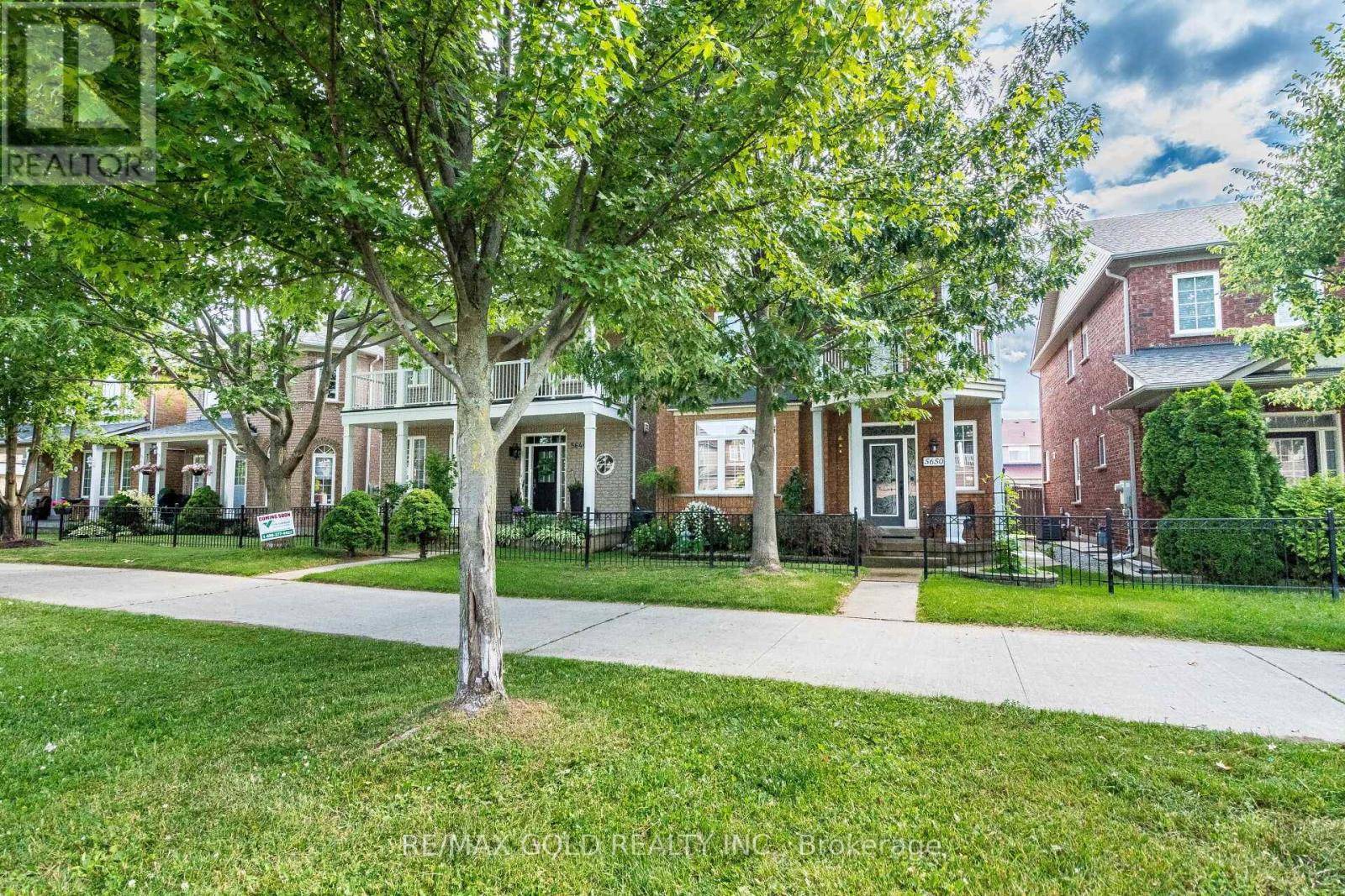 Mississauga (churchill Meadows), ON L5M7E8,5650 PASSION FLOWER BOULEVARD