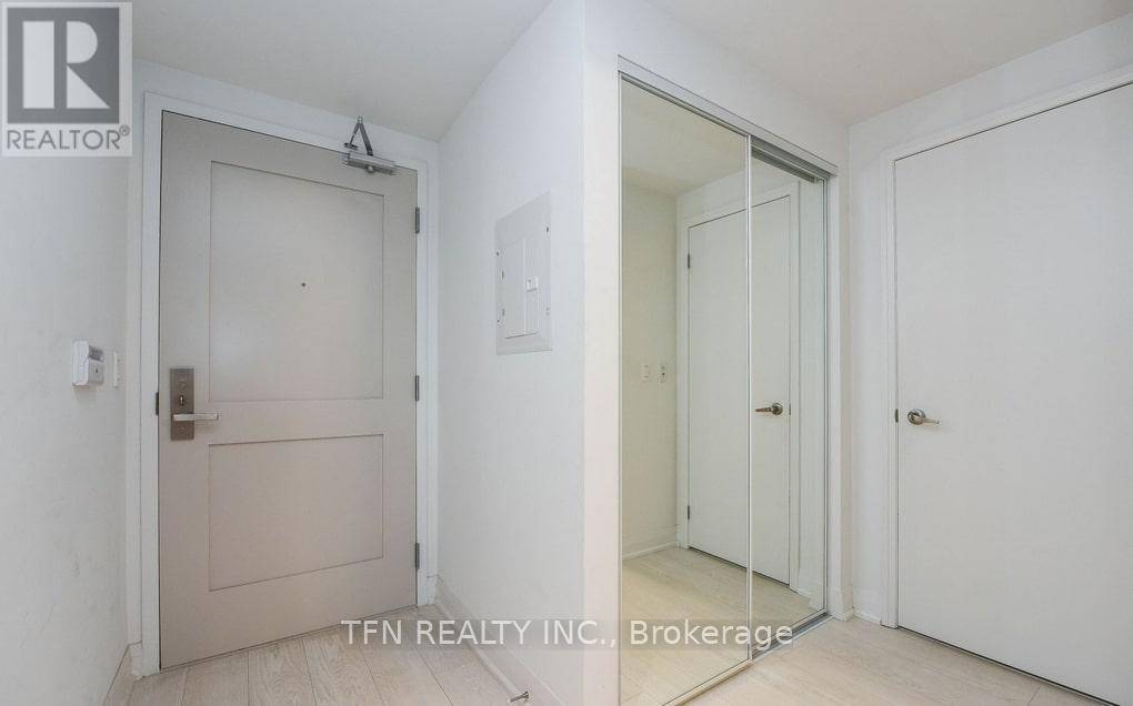 Toronto (islington-city Centre West), ON M9B6L6,10 Gibbs RD #613