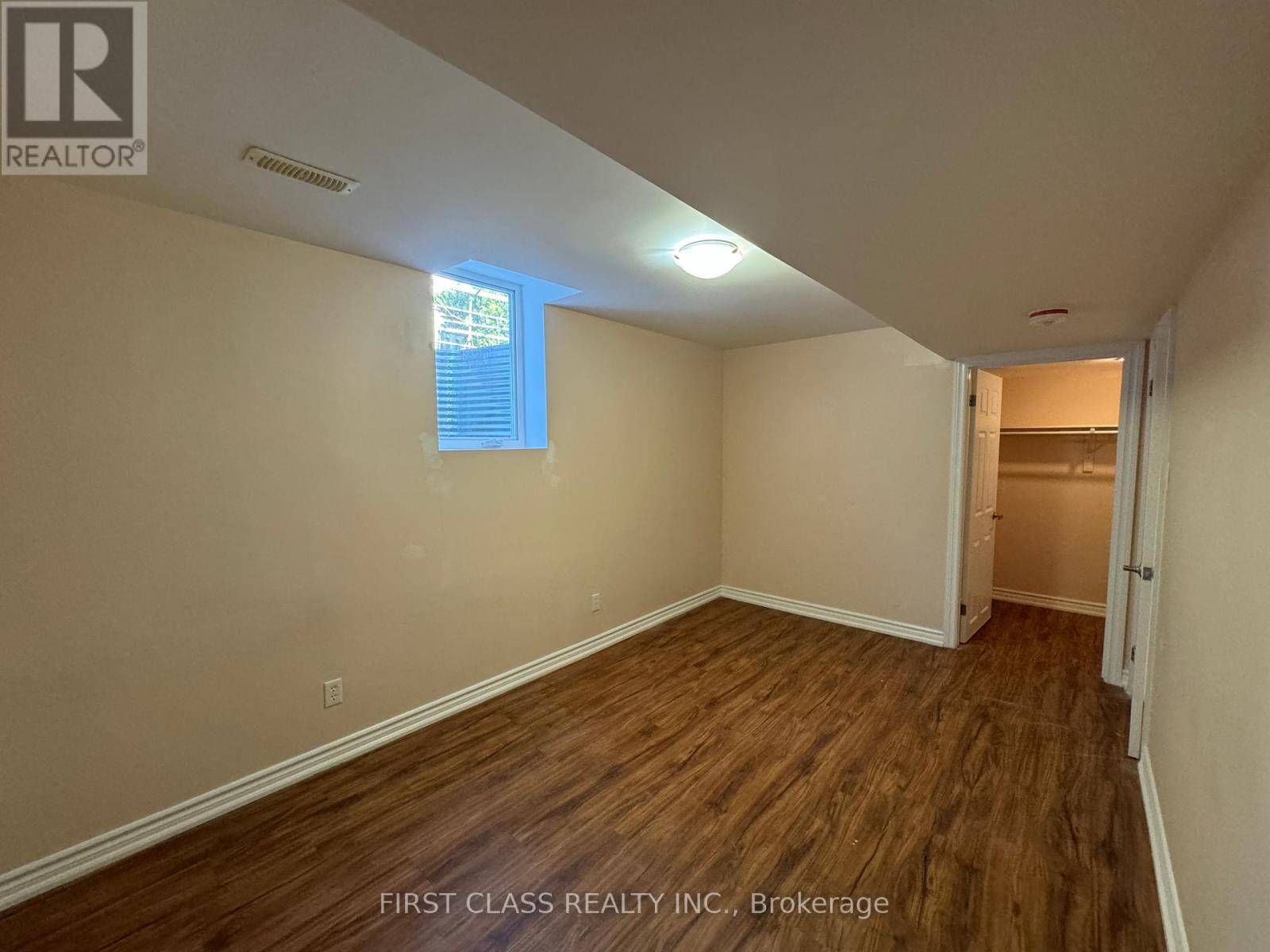 Mississauga (churchill Meadows), ON L5M6J8,3162 Caulfield CRES #Basemen