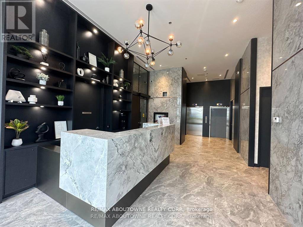 Oakville (wm Westmount), ON L6M5P5,3005 Pine Glen RD #603