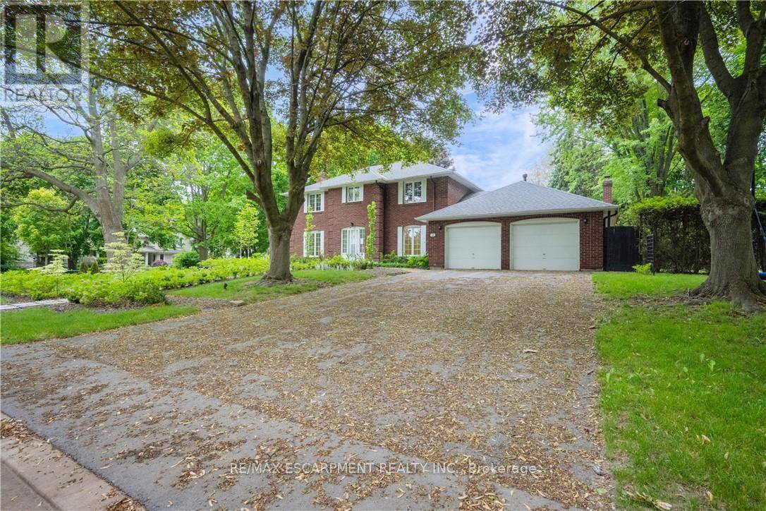 Oakville (fd Ford), ON L6J5H3,120 CASTLE CRESCENT