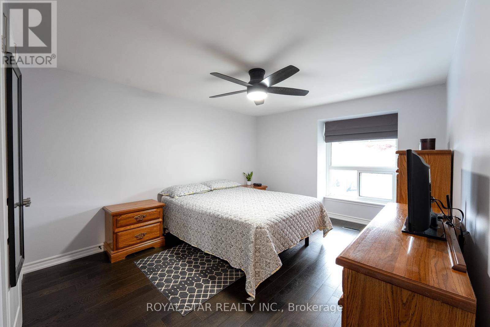 Brampton (northgate), ON L6S1G1,74 GLEBE CRESCENT