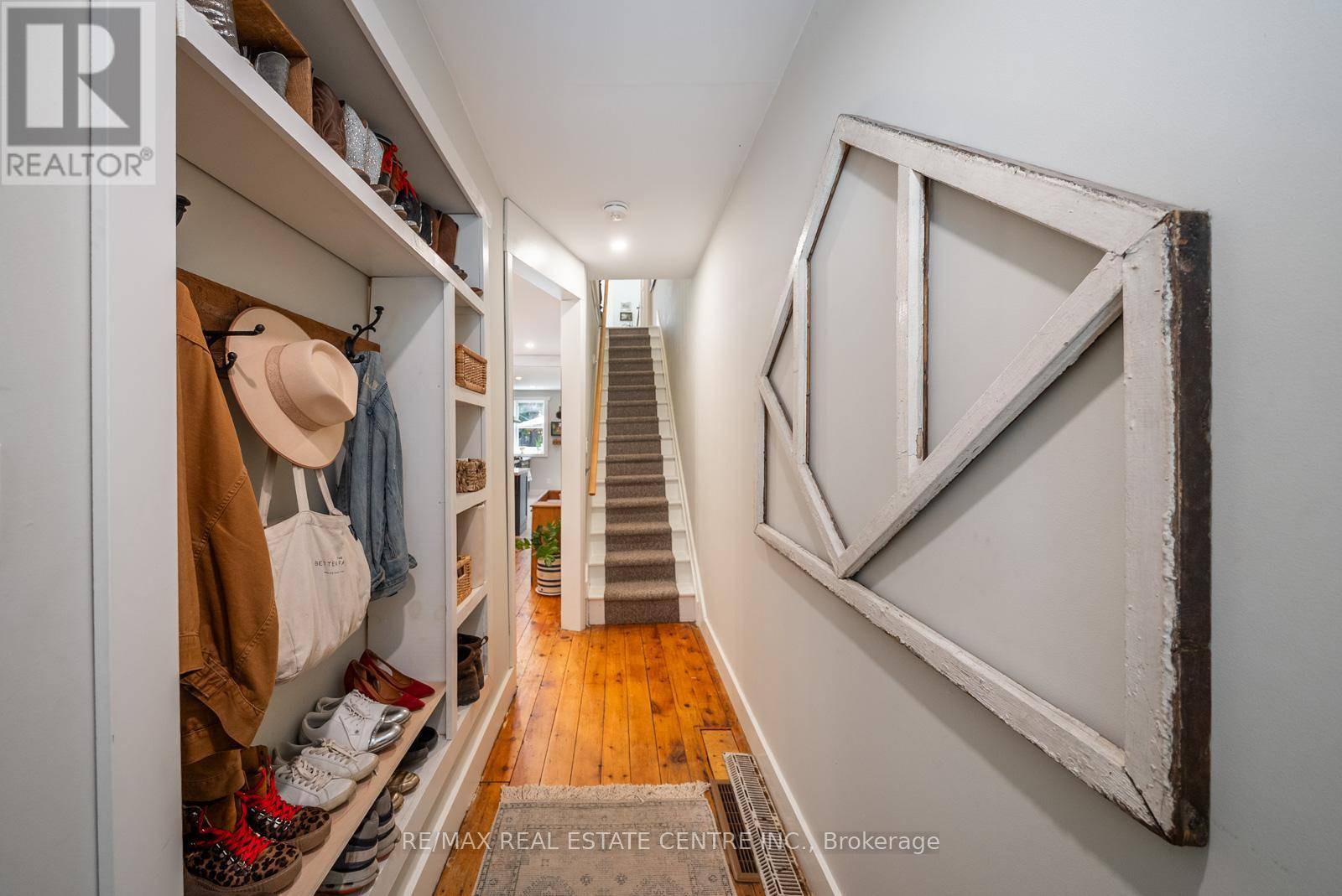 Orangeville, ON L9W1E1,34 ZINA STREET