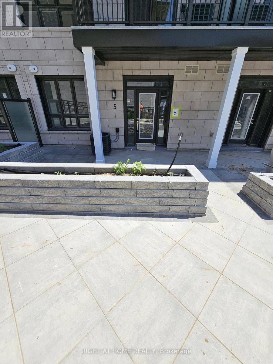 Mississauga (rathwood), ON L4W1L1,4017 Hickory DR #5