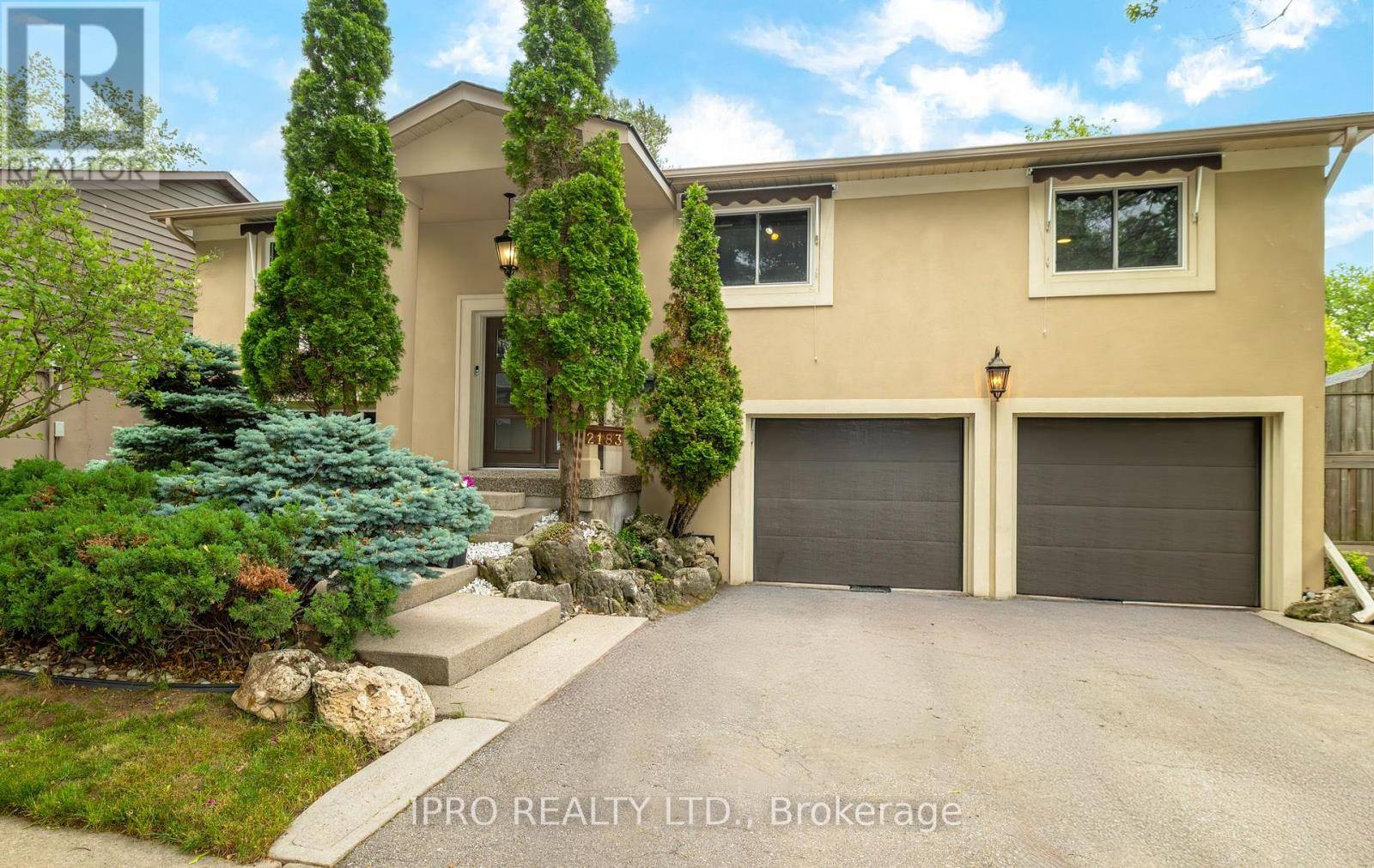 Burlington (mountainside), ON L7P3E7,2183 SANDRINGHAM DRIVE