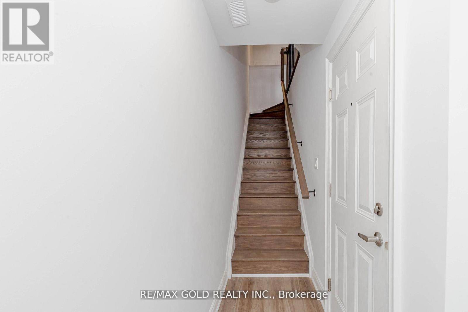 Mississauga (streetsville), ON L5M2R2,55 Lunar CRES #151