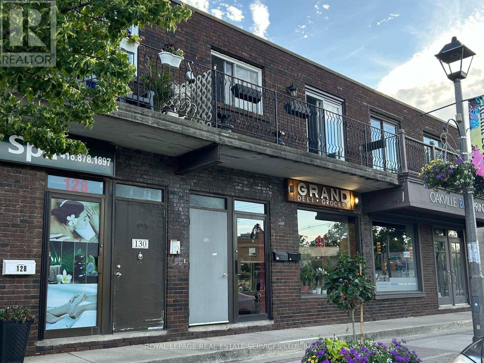 Oakville (co Central), ON L6K3A7,132 KERR STREET