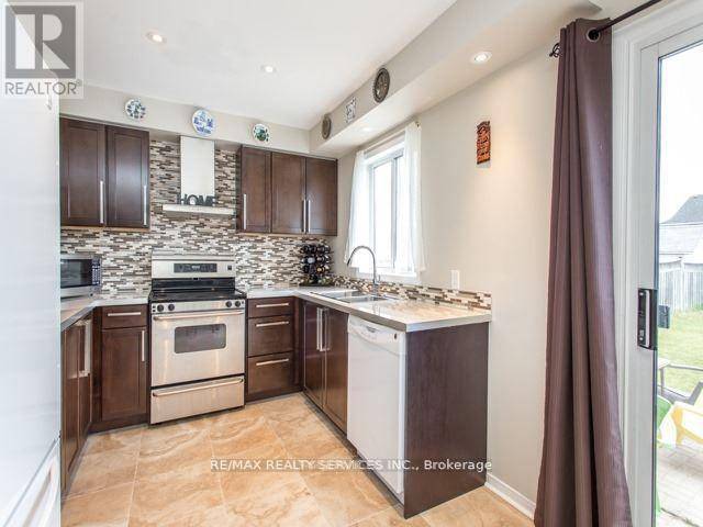 Mississauga (meadowvale Village), ON L5N7R6,7067 FRONTIER RIDGE