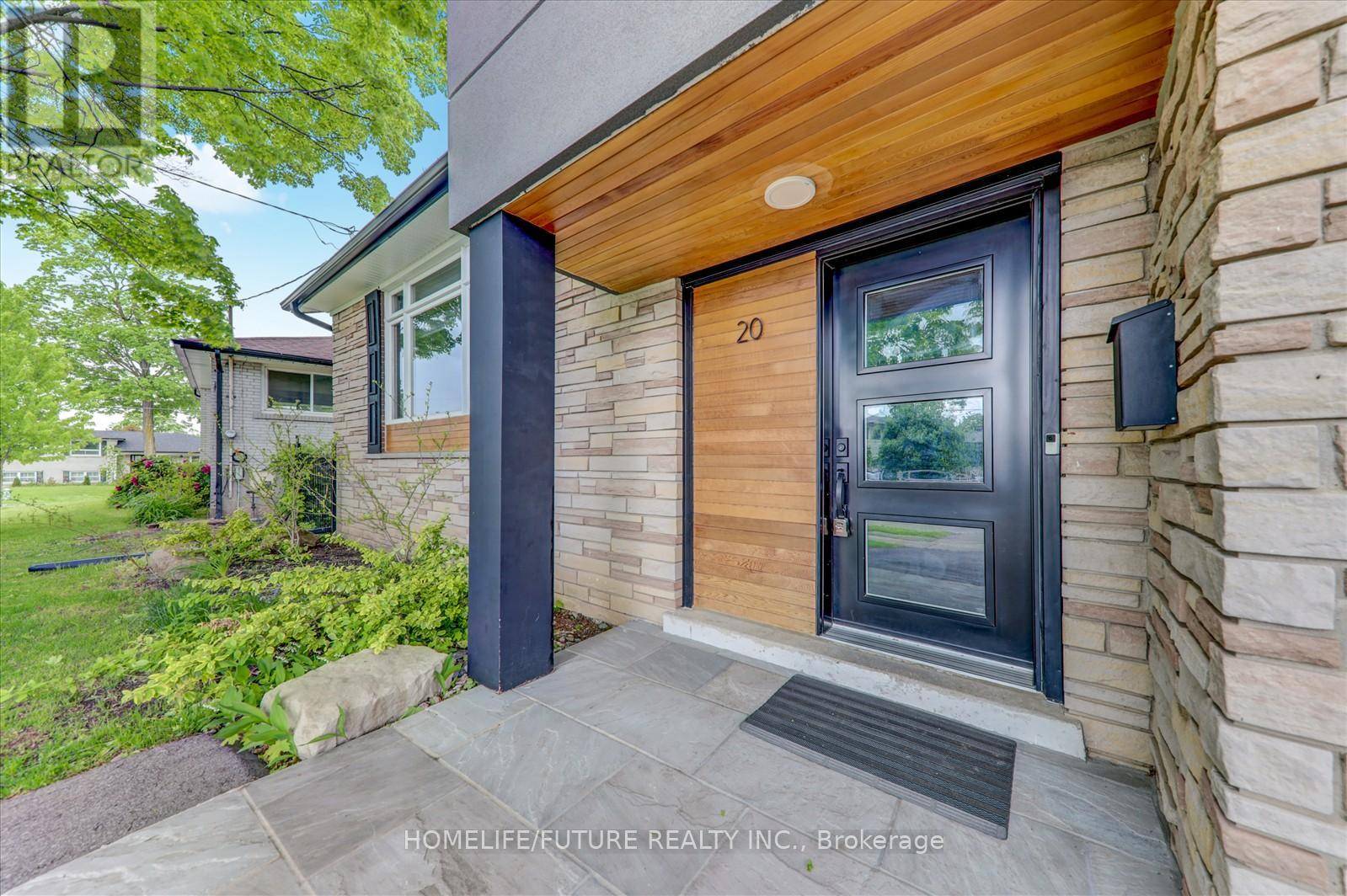 Toronto (york University Heights), ON M3J1X5,20 BRANTLEY CRESCENT