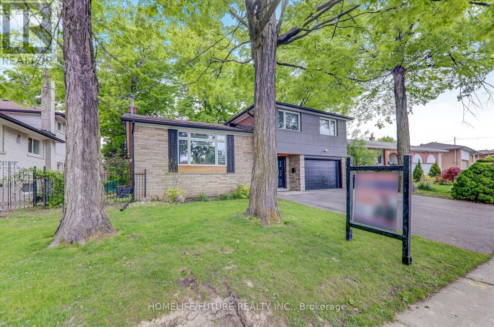 Toronto (york University Heights), ON M3J1X5,20 BRANTLEY CRESCENT