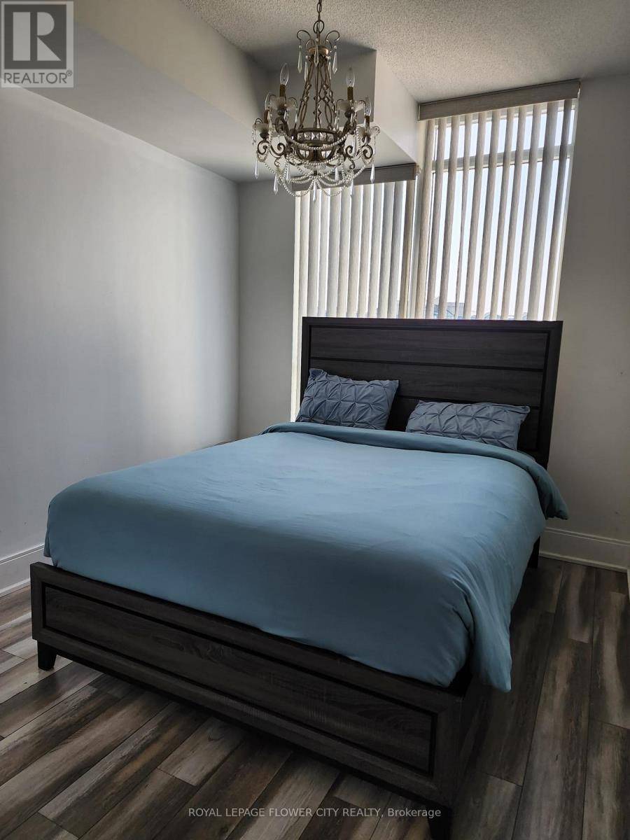 Mississauga (city Centre), ON L5B0E1,330 Burnhamthorpe RD #1902