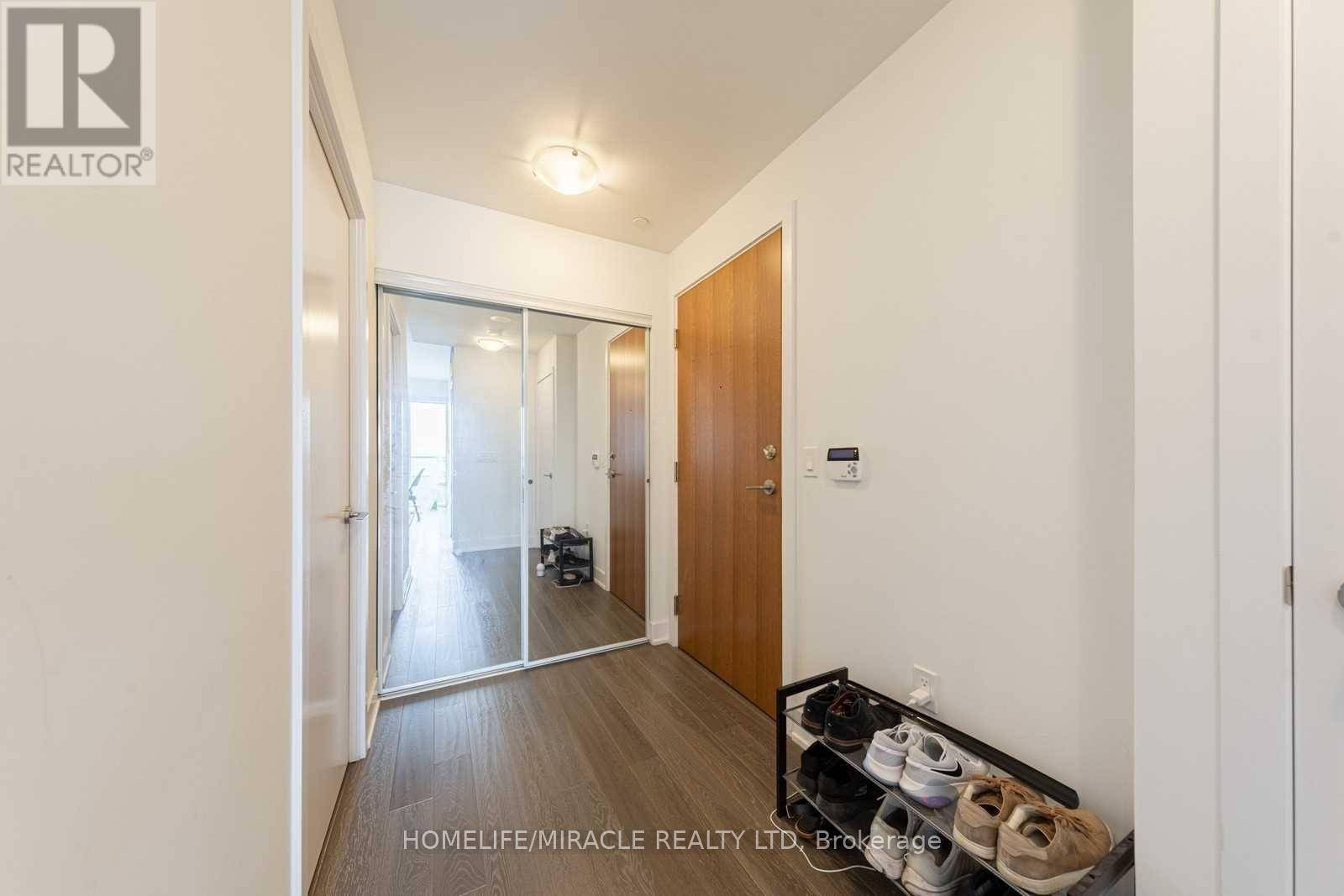 Toronto (mimico), ON M8V0J1,30 shore breeze DR #2822