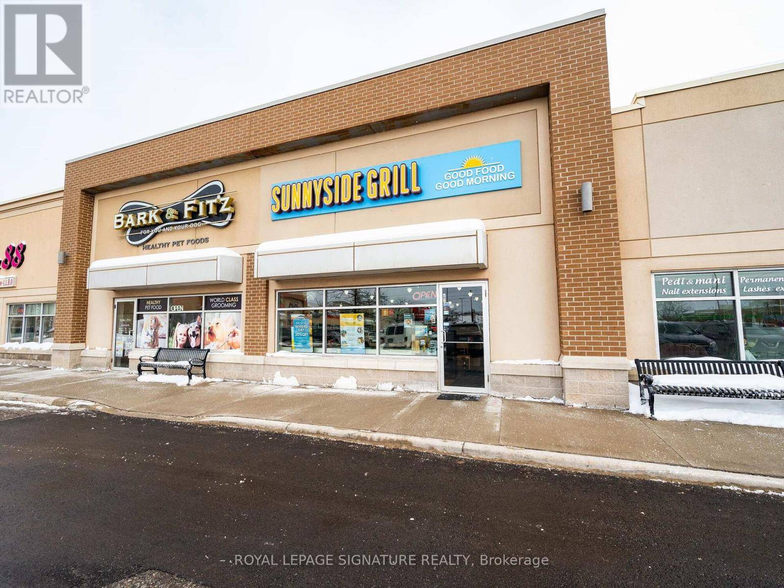 Oakville (jc Joshua Creek), ON L6H7E4,2501 Prince Michael DR #D3
