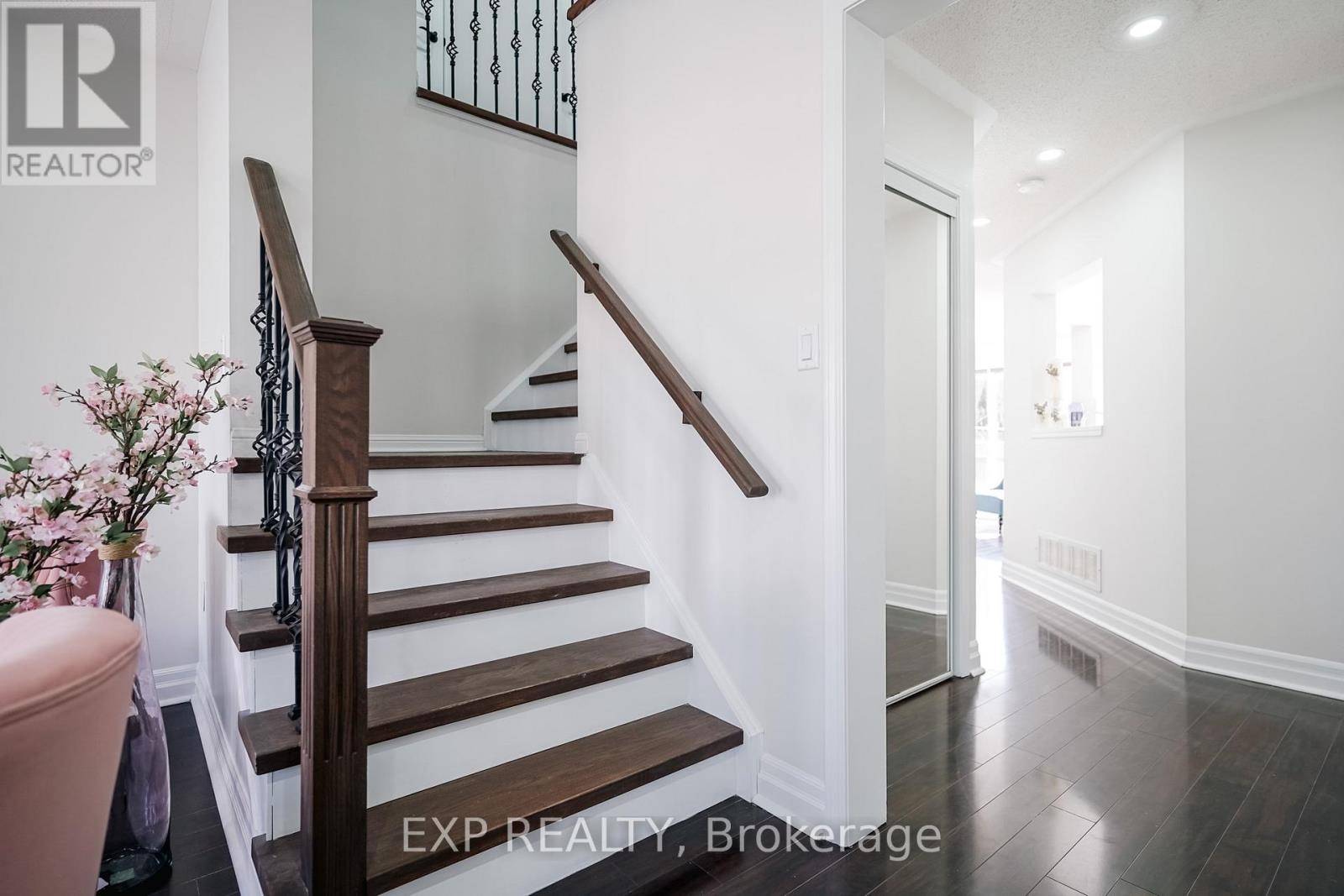 Milton (be Beaty), ON L9T6H1,668 HAMILTON CRESCENT