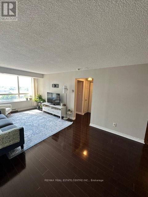 Mississauga (city Centre), ON L5B3J4,3605 Kariya DR South #812