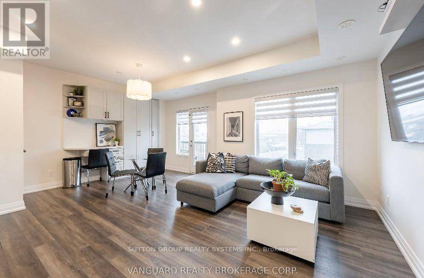Toronto (keelesdale-eglinton West), ON M6M0B4,6 Bicknell AVE West #11