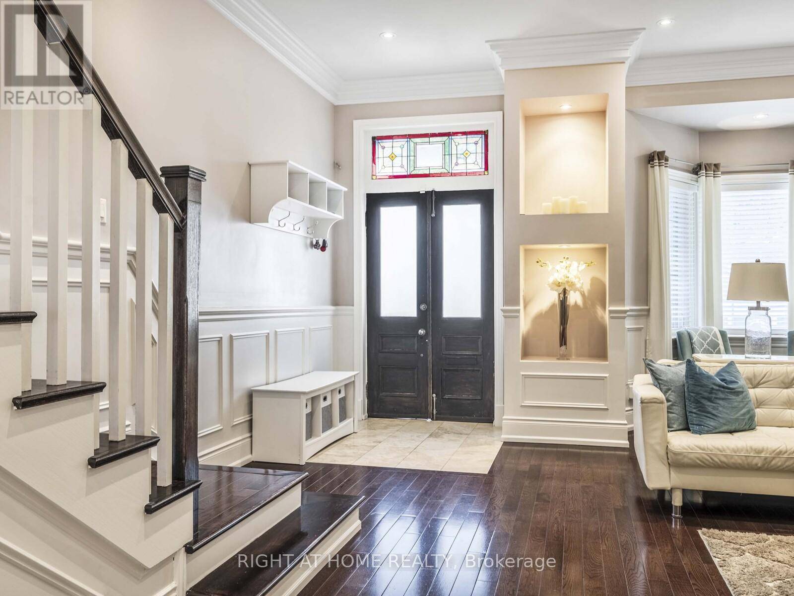 Toronto (roncesvalles), ON M6K2L4,64 BROCK AVENUE