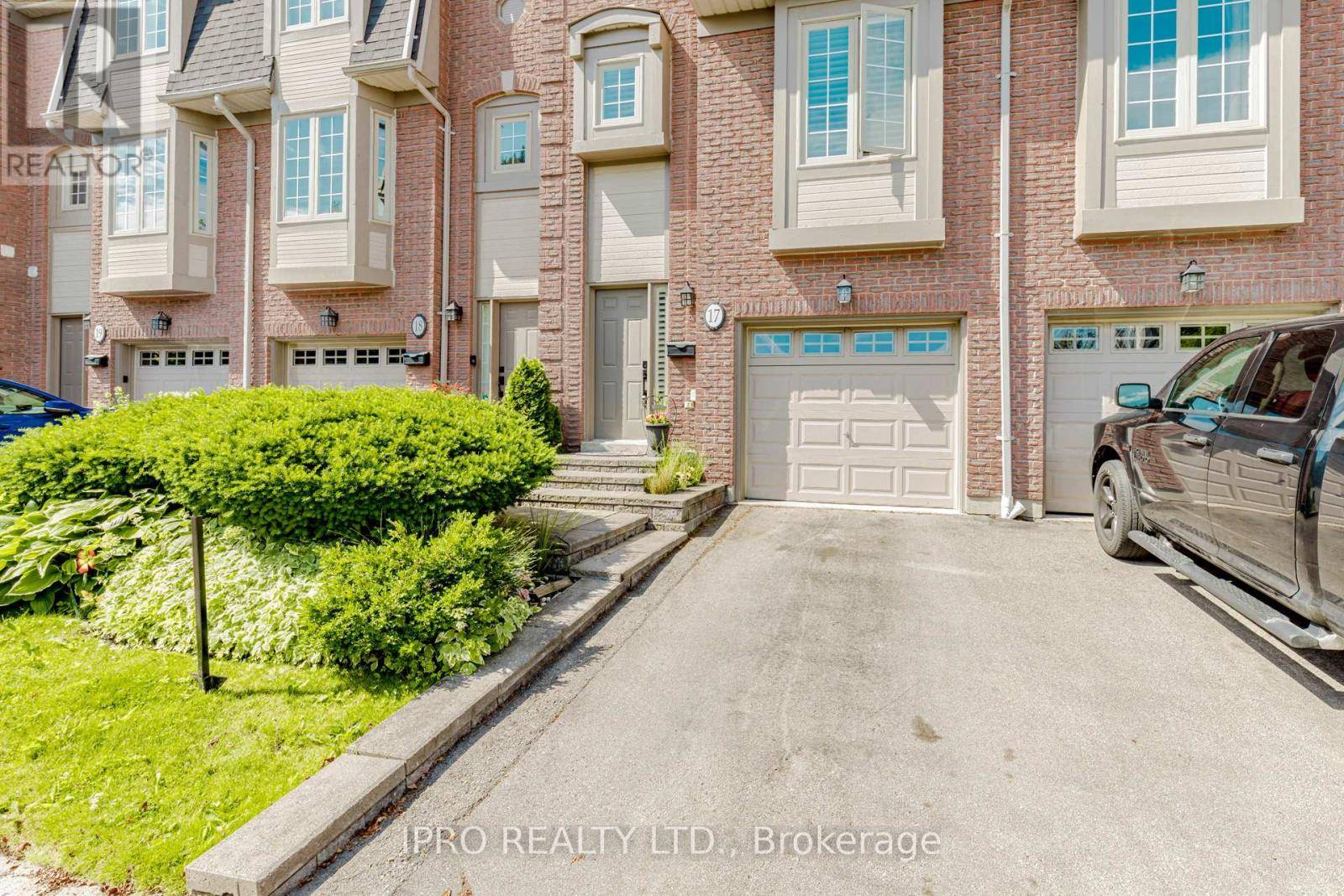 Mississauga (erin Mills), ON L5L1A2,3140 Fifth Line #17