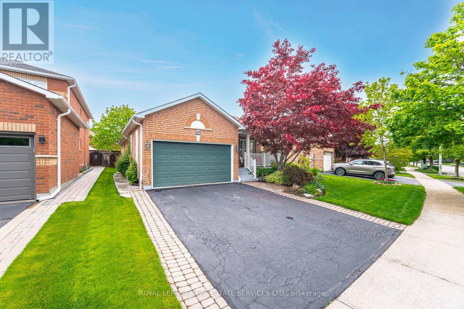 Halton Hills (georgetown), ON L7G5Y2,204 EATON STREET